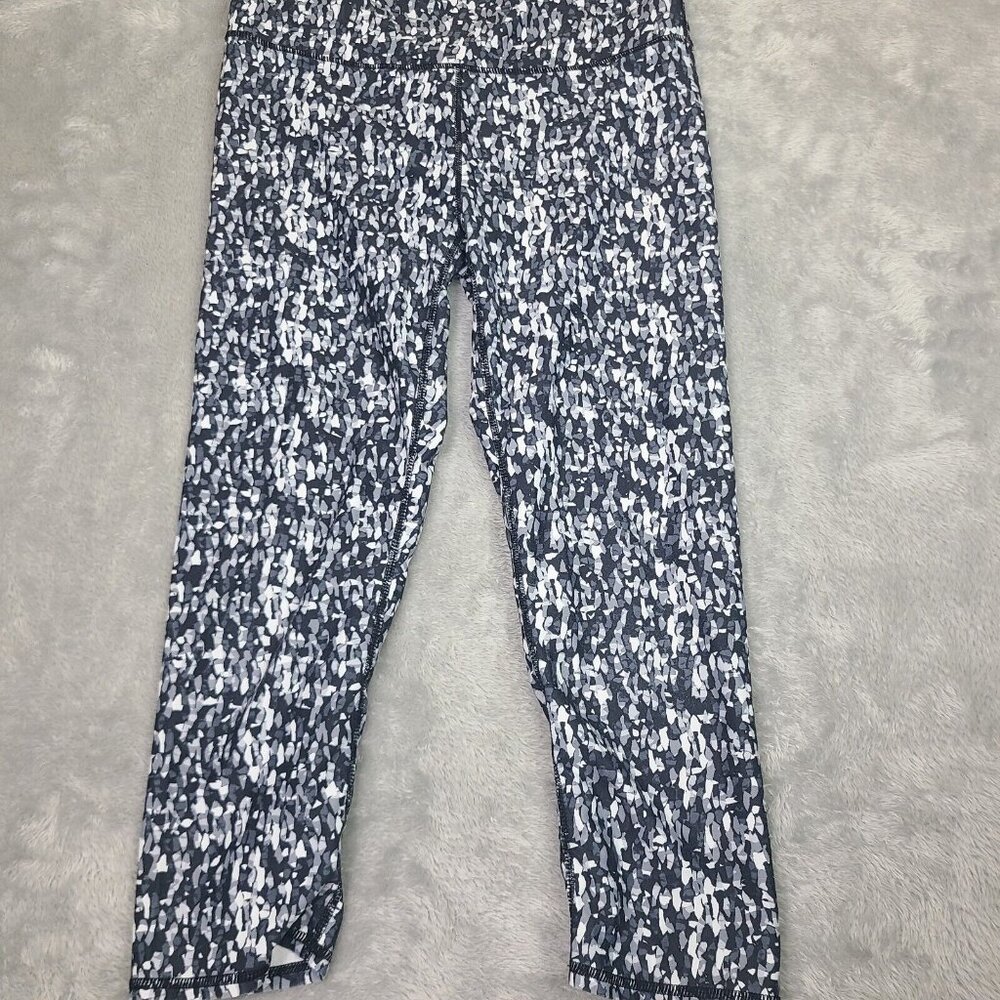 Fabletics Leggings‎ Grey Mesh Size Small Design Mesh Panel Activewear Stretch